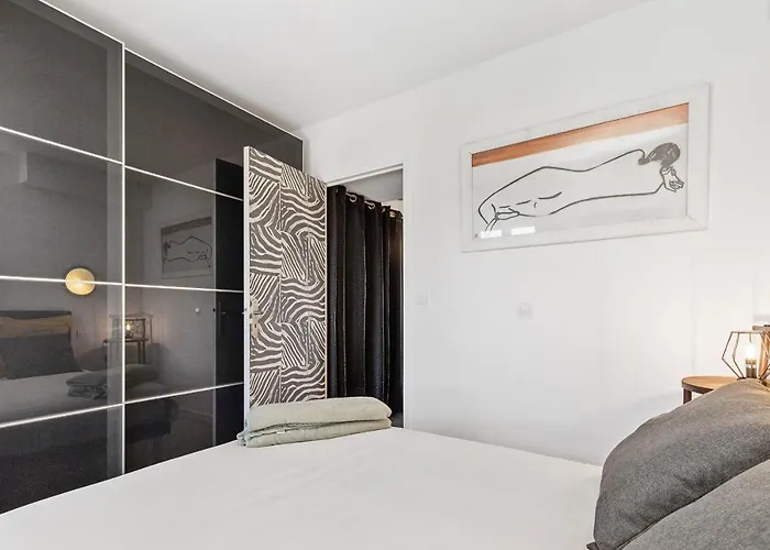 Sud Coursive Naturiste * 아그